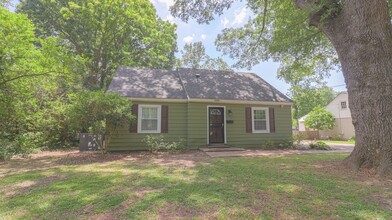 1020 W Main St in Brownsville, TN - Building Photo - Building Photo