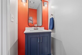 1477 N Donahue Dr in Auburn, AL - Building Photo - Building Photo