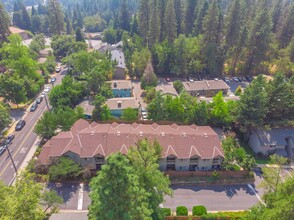 342 Pleasant St in Grass Valley, CA - Building Photo - Building Photo