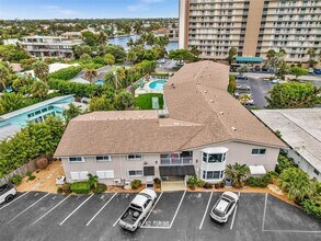 2501 N Ocean Blvd in Pompano Beach, FL - Building Photo - Building Photo