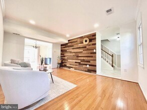 27 Chantilly Ct in Rockville, MD - Building Photo - Building Photo