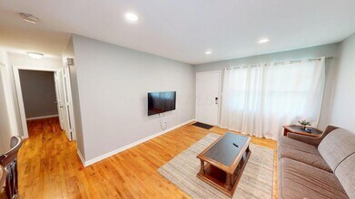 32 Marion St, Unit 34 in Dublin, OH - Foto de edificio - Building Photo