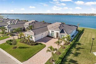 13974 Blue Bay Cir in Ft. Myers, FL - Building Photo