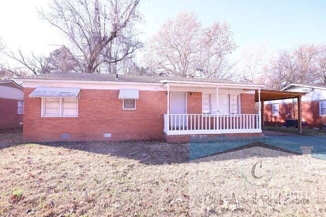 1207 Holly St in Jonesboro, AR - Building Photo - Building Photo