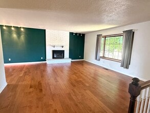 2746 SE 73rd Ave in Portland, OR - Foto de edificio - Building Photo