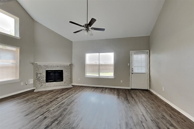 22723 W Waterlake in Richmond, TX - Building Photo - Building Photo