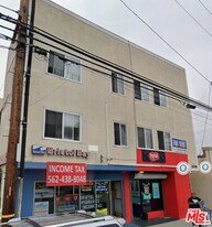 2029 E 10th St in Long Beach, CA - Building Photo