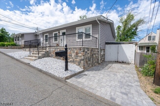 property at 1 Lambert Rd