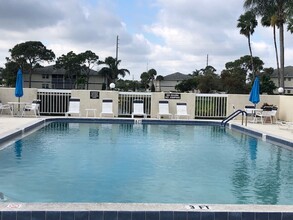 1531 SE Royal Green Cir, Unit 206 in Port St. Lucie, FL - Building Photo - Building Photo