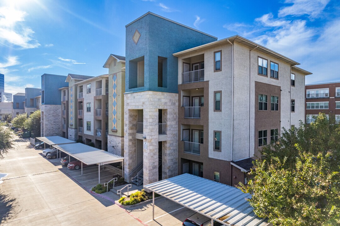 Bel Air on Maple in Dallas, TX - Foto de edificio