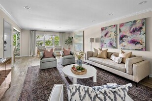 6226 Bandera Ave in Dallas, TX - Building Photo