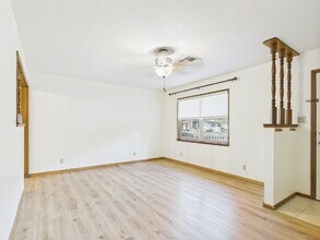 602 N Adams St in Fredericksburg, TX - Building Photo - Building Photo