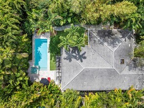 3821 Braganza Ave in Miami, FL - Building Photo - Building Photo