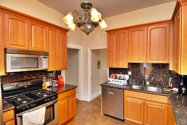 2550 Sutter St in San Francisco, CA - Building Photo - Building Photo