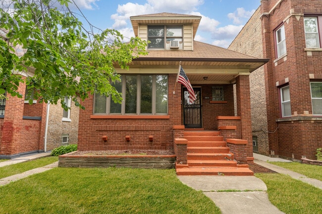 property at 4844 W Addison St