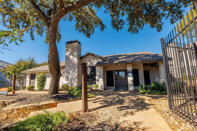 The Crosby in Fort Worth, TX - Building Photo - Building Photo