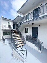 5822 PCH in Redondo Beach, CA - Building Photo - Building Photo