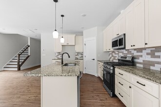 150 Vast View Wy in Youngsville, NC - Building Photo - Building Photo