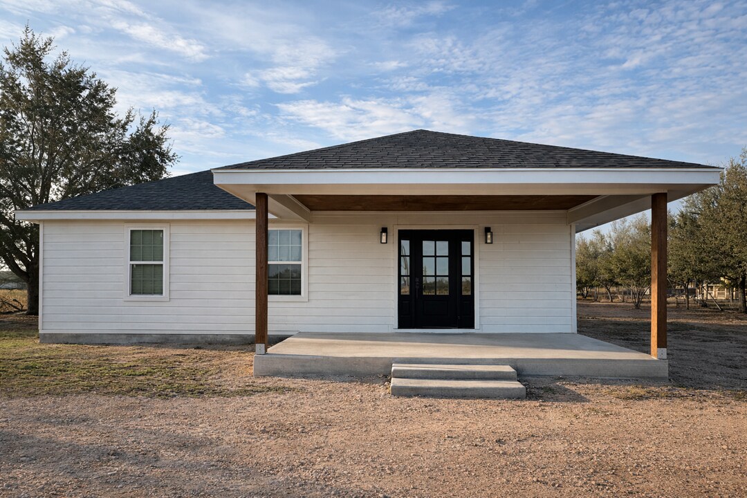 15411 Mile 20 N in Edinburg, TX - Building Photo