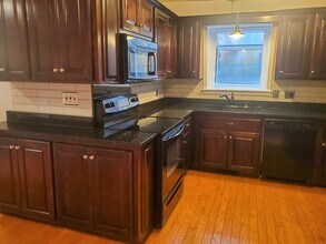4704 Great Oaks Dr in Anderson, SC - Building Photo - Building Photo