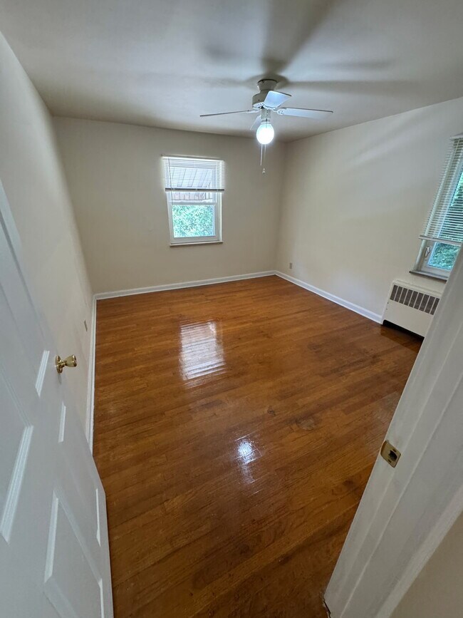 2929 Cavanaugh Ave, Unit Senior 2929 Cavanaugh in Cincinnati, OH - Foto de edificio - Building Photo