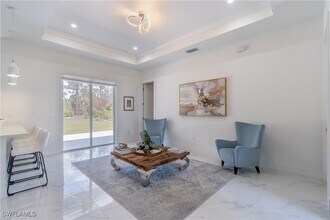 3461 4th Ave NE in Naples, FL - Foto de edificio - Building Photo