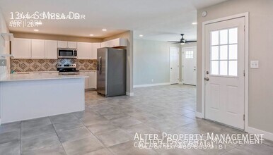 1344 S Mesa Dr in Mesa, AZ - Building Photo - Building Photo