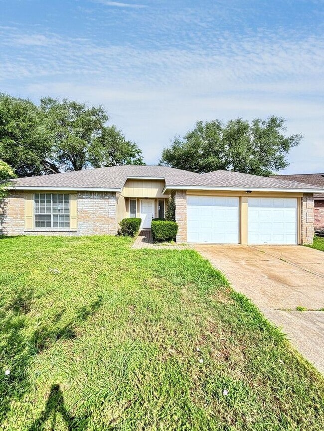 property at 7311 Postwick Ct