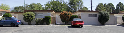 1132 Palomas Dr SE in Albuquerque, NM - Foto de edificio - Building Photo