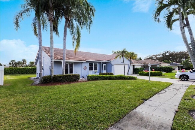 21314 Chinaberry Dr in Boca Raton, FL - Building Photo - Building Photo