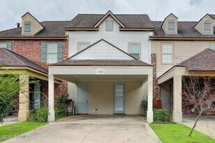 103 Crystal Bay Ct in Lafayette, LA - Building Photo
