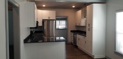 406 N 4th St in Mebane, NC - Building Photo - Building Photo