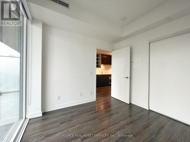 20-1820 Edward St
