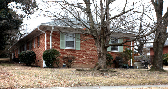 609 Courtland St in Greensboro, NC - Foto de edificio - Building Photo