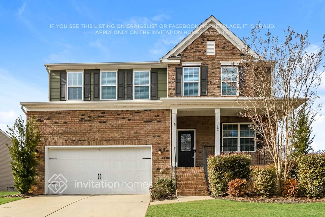 13409 Highflyer Woods Ln in Charlotte, NC - Foto de edificio