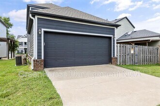 5207 S 65th Pl in Rogers, AR - Building Photo - Building Photo