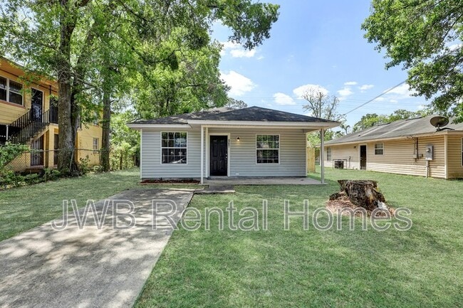 property at 1518 W 27th St