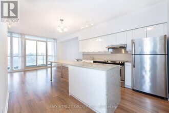 33-2733 Singer Ct in Toronto, ON - Building Photo - Building Photo