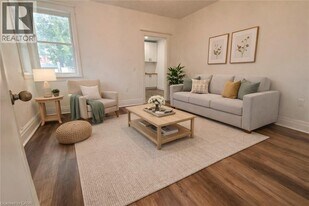 198 Sherman Ave N in Hamilton, ON - Building Photo