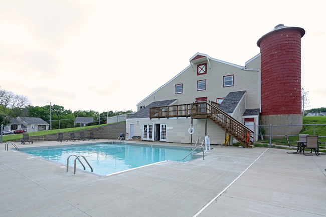 Haymeadow Apartments in Peoria, IL - Building Photo - Building Photo