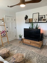 4201 W 159th St in Lawndale, CA - Building Photo - Building Photo