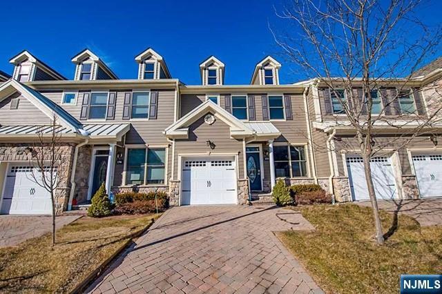 property at 1705 Whitney Ln