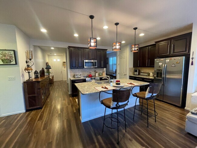 25565 E Maple Pl in Aurora, CO - Building Photo - Building Photo