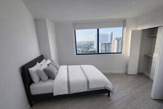 501 NE 31st St in Miami, FL - Foto de edificio - Building Photo