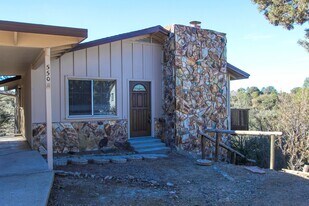 550 Eastwood Pl in Prescott, AZ - Building Photo