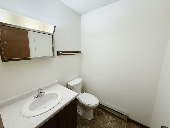 4526 Speros Ln in Eau Claire, WI - Building Photo - Building Photo