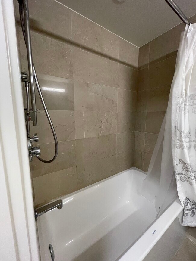 4408 Cambie St in Vancouver, BC - Building Photo - Building Photo