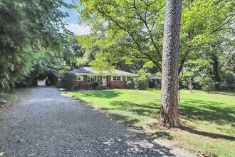 2714 Athens Pl in Charlotte, NC - Building Photo - Building Photo