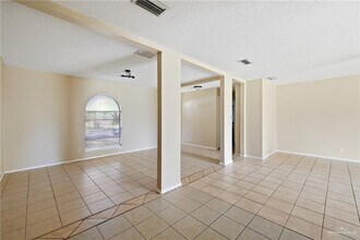 1925 W Iris Ave in McAllen, TX - Building Photo - Building Photo