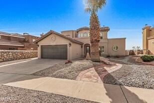 6398 Franklin Summit Drive in El Paso, TX - Building Photo